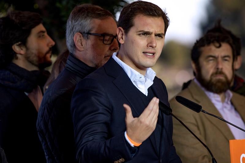 Albert Rivera: "Hay una mayoría social catalana que quiere ser española y europea" Albert Rivera: "Hay una mayoría social catalana que quiere ser española y europea"