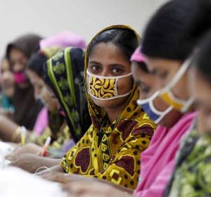 Trabajadoras del textil en Bangladesh Trabajadoras del textil en Bangladesh