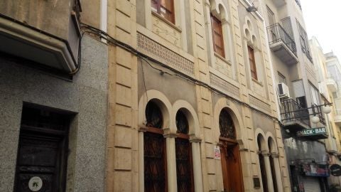 Fachada del edificio Riegos El Progreso 