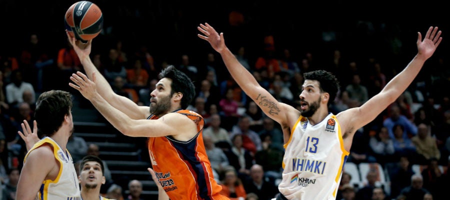 San Emeterio, con la bola San Emeterio, con la bola