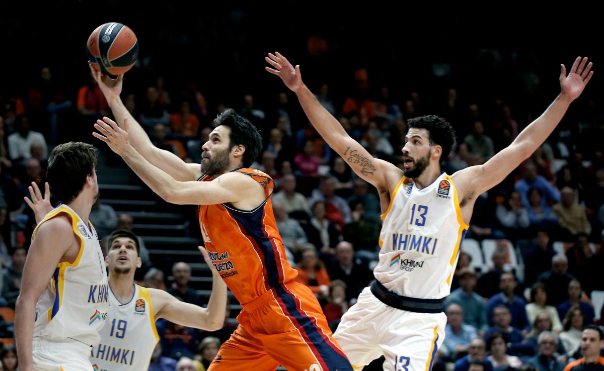 El Valencia mantiene sus opciones en la Euroliga tras vencer al Khimki ruso El Valencia mantiene sus opciones en la Euroliga tras vencer al Khimki ruso