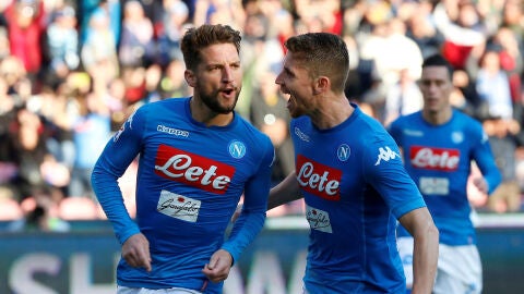 Mertens celebrando el gol ante el Bolonia
