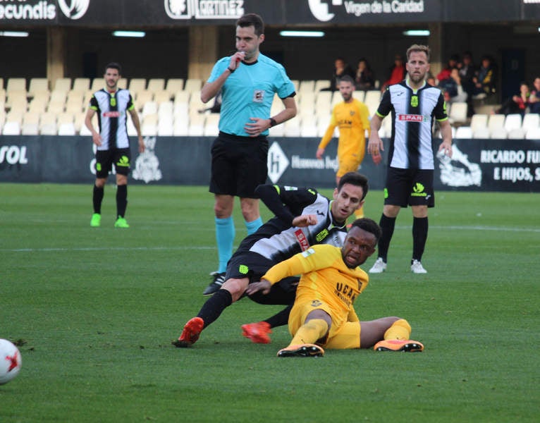 El UCAM denuncia que un jugador del Cartagena llamó "negro de mierda" a Kitoko El UCAM denuncia que un jugador del Cartagena llamó "negro de mierda" a Kitoko