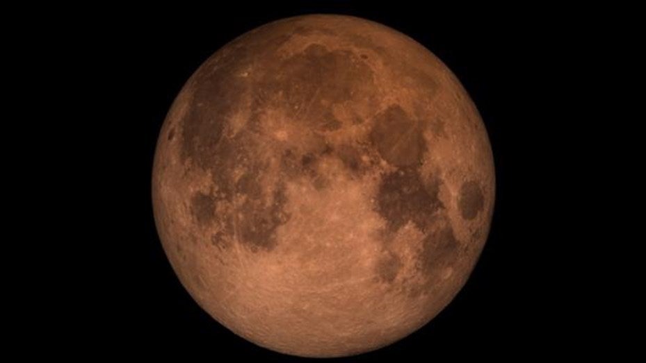 La superluna azul de sangre se podrá observar esta noche sin ningún problema desde España La superluna azul de sangre se podrá observar esta noche sin ningún problema desde España