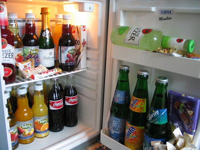 Mesa de Redacción: El minibar de los hoteles tiene las horas contadas Mesa de Redacción: El minibar de los hoteles tiene las horas contadas