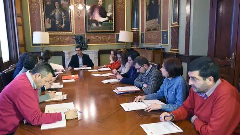 La Junta de Gobierno de la Diputación aprobó la celebración de FENAVIN 2.019 La Junta de Gobierno de la Diputación aprobó la celebración de FENAVIN 2.019