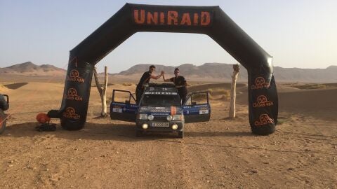 Los estudiantes Alfonso Ases y Borja Gallud en el rally de 2017