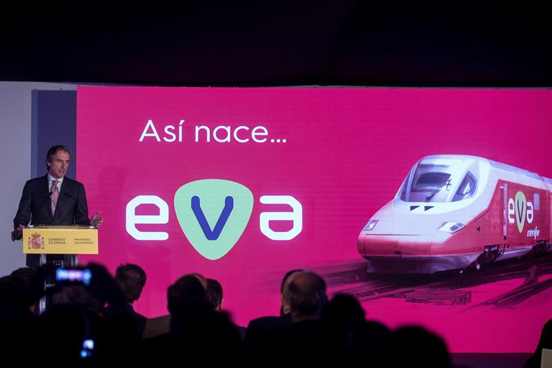 Renfe lanzará en 2019 un nuevo AVE 'low cost' e inteligente llamado EVA Renfe lanzará en 2019 un nuevo AVE 'low cost' e inteligente llamado EVA