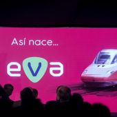 De la Serna presenta EVA, el nuevo AVE 'low cost' que operará en 2019