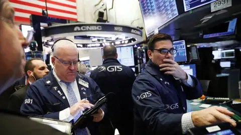 Temor en los mercados tras la fuerte caída del Dow Jones Temor en los mercados tras la fuerte caída del Dow Jones