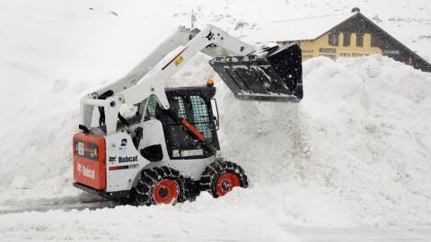 Imagen de una m&aacute;quina quitanieves