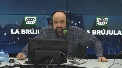 La entrada de David del Cura: "Puigdemont quiere un gobierno de la 'Señorita Pepis'" La entrada de David del Cura: "Puigdemont quiere un gobierno de la 'Señorita Pepis'"