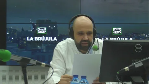 La entrada de David del Cura: "Puigdemont propone ser investido en una fiesta de Erasmus" La entrada de David del Cura: "Puigdemont propone ser investido en una fiesta de Erasmus"