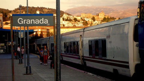 Estaci&oacute;n de ferrocarril de Granada
