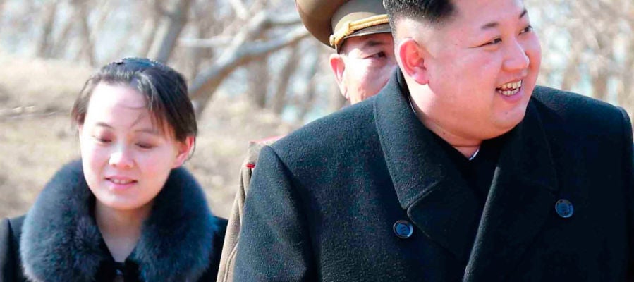 Kim Jong-un con su hermana pequeña Kim Yo-jong Kim Jong-un con su hermana pequeña Kim Yo-jong