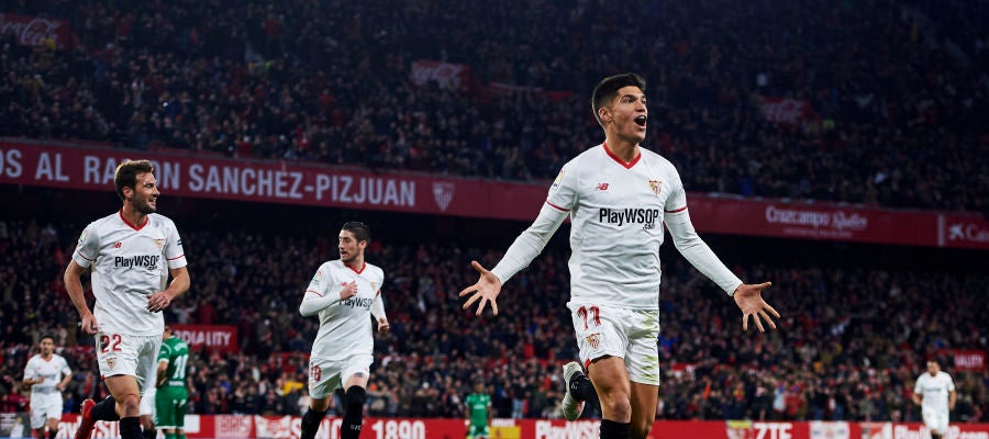 Correa celebra su gol con el Sevilla Correa celebra su gol con el Sevilla