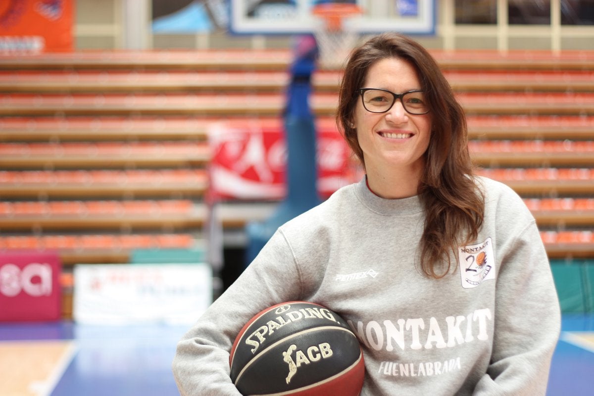 Anna Montañana hace historia al convertirse en entrenadora ayudante del Montakit Fuenlabrada Anna Montañana hace historia al convertirse en entrenadora ayudante del Montakit Fuenlabrada