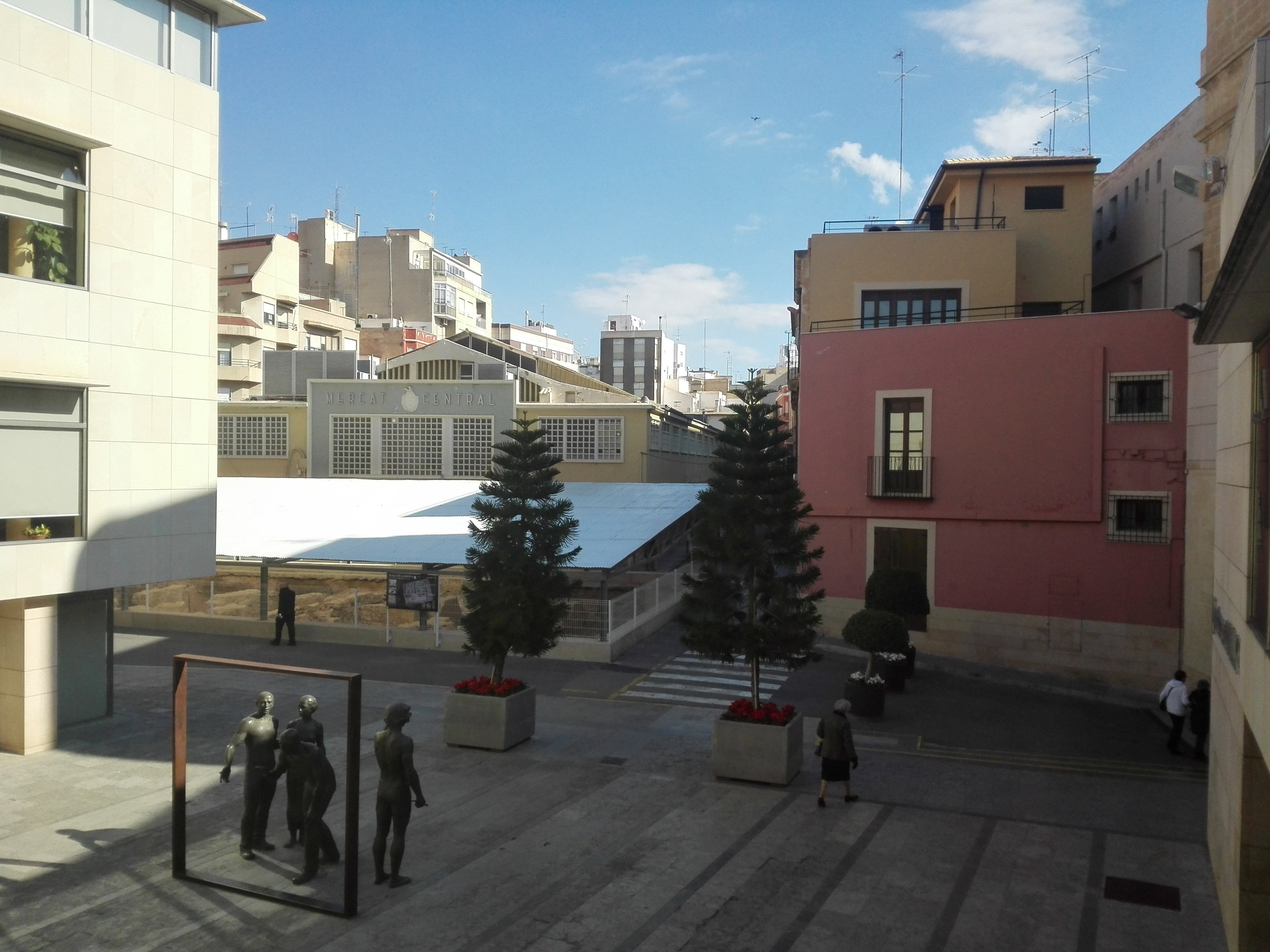 PSOE y Compromís en Elche acuerdan rescindir el contrato del Mercado Central sin indemnización a la empresa adjudicataria del proyecto PSOE y Compromís en Elche acuerdan rescindir el contrato del Mercado Central sin indemnización a la empresa adjudicataria del proyecto
