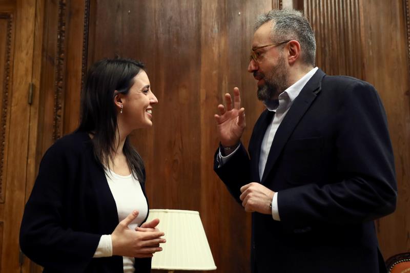 Podemos y C's creen que su total sintonía atraerá al PSOE a reforma electoral Podemos y C's creen que su total sintonía atraerá al PSOE a reforma electoral