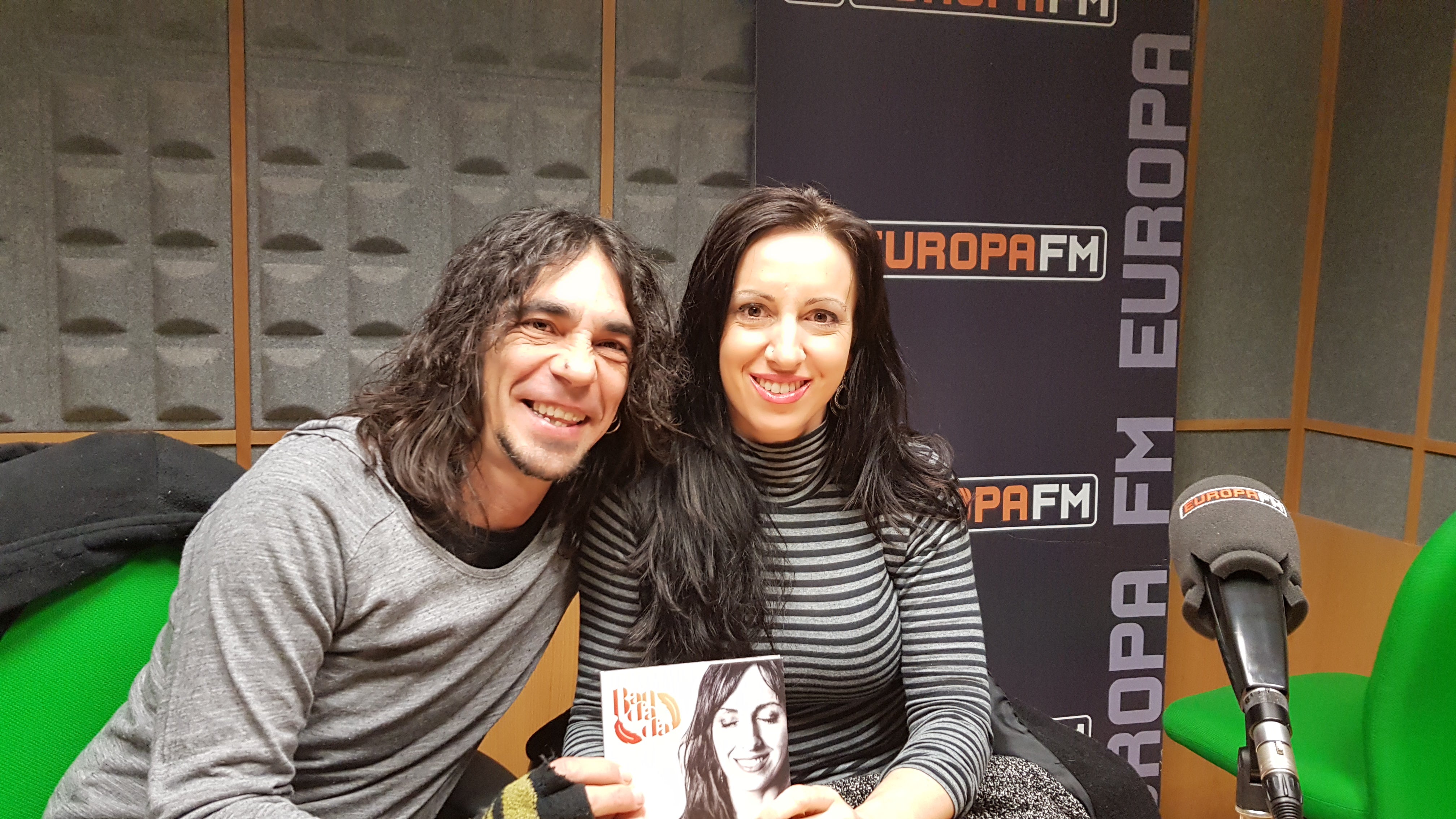 Marian Ruiz y Jabier Txo Pintor nos descubren "Bandada". Marian Ruiz y Jabier Txo Pintor nos descubren "Bandada".