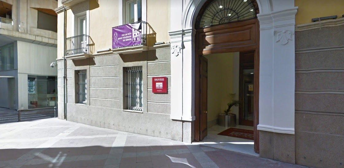 El Síndic urge la mejora del servicio que presta el Punto de Encuentro Familiar de Elche El Síndic urge la mejora del servicio que presta el Punto de Encuentro Familiar de Elche