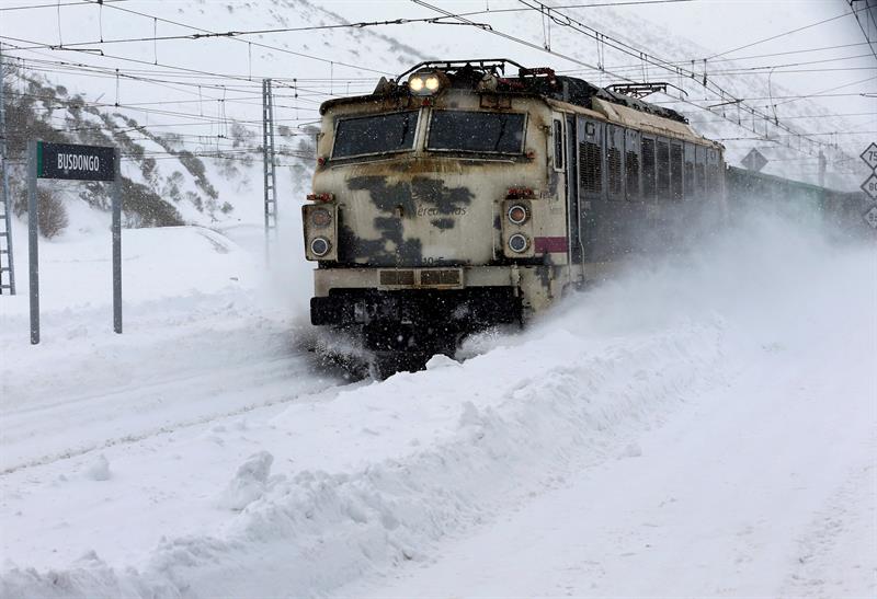 Interrumpido por quinto día el tráfico ferroviario entre Asturias y León Interrumpido por quinto día el tráfico ferroviario entre Asturias y León