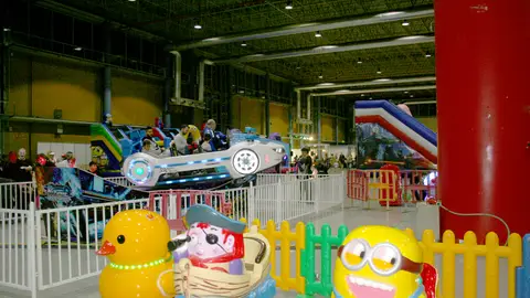 Atracciones en el carnaval infantil de IFA Atracciones en el carnaval infantil de IFA