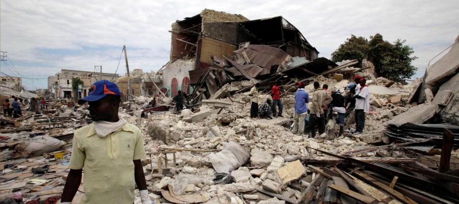 Viviendas destruidas en Haití tras el terremoto de 2010 Viviendas destruidas en Haití tras el terremoto de 2010