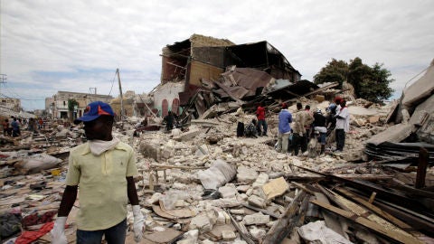 Viviendas destruidas en Hait&iacute; tras el terremoto de 2010