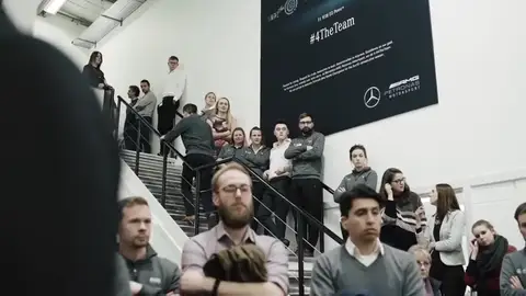 Saltan las alarmas en Mercedes: el escape del nuevo motor se rompe Saltan las alarmas en Mercedes: el escape del nuevo motor se rompe