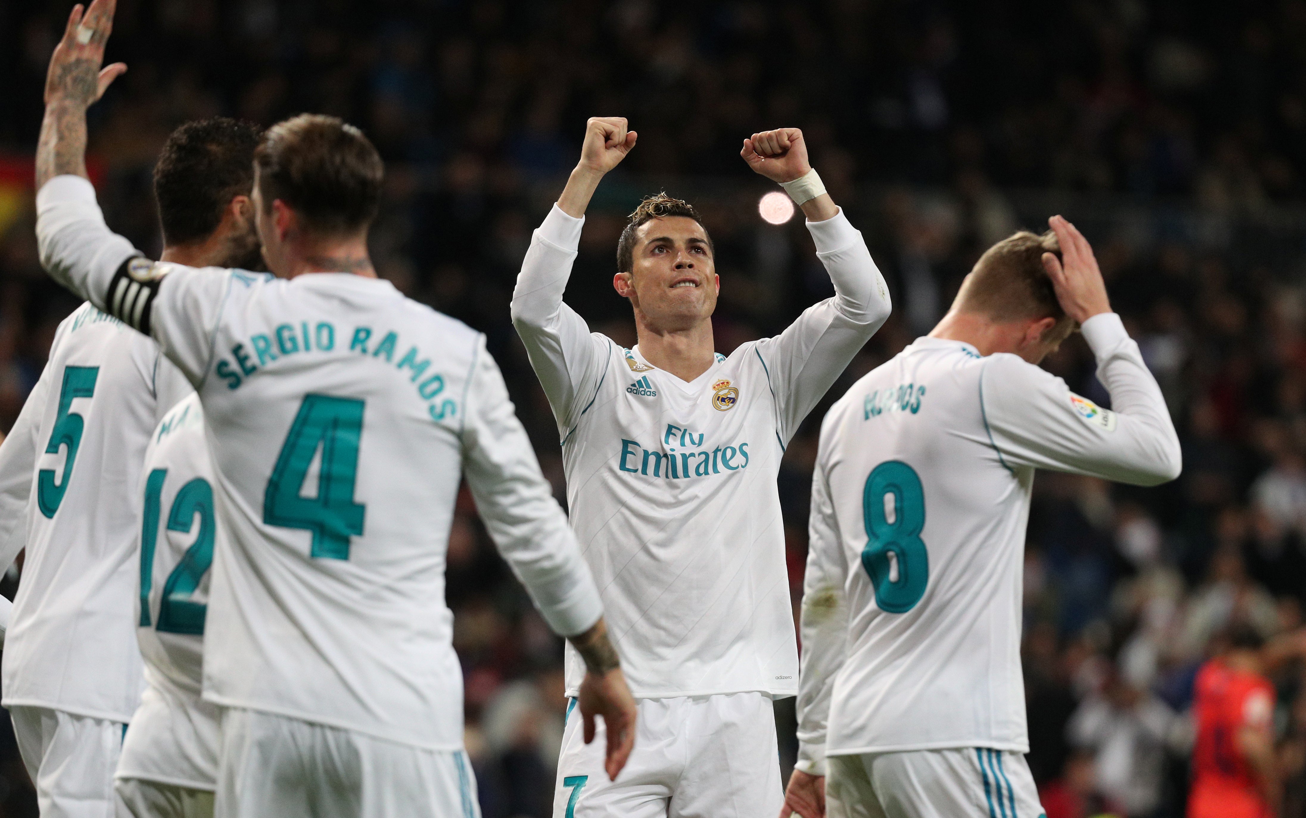 Real Madrid 5 - 2 Real Sociedad | El Real Madrid prepara con goleada ante la Real Sociedad el vital partido ante el PSG Real Madrid 5 - 2 Real Sociedad | El Real Madrid prepara con goleada ante la Real Sociedad el vital partido ante el PSG
