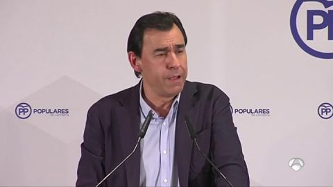 Gobierno estudia recurrir la reforma registrada por Junts per Catalunya para investir a distancia a Puigdemont