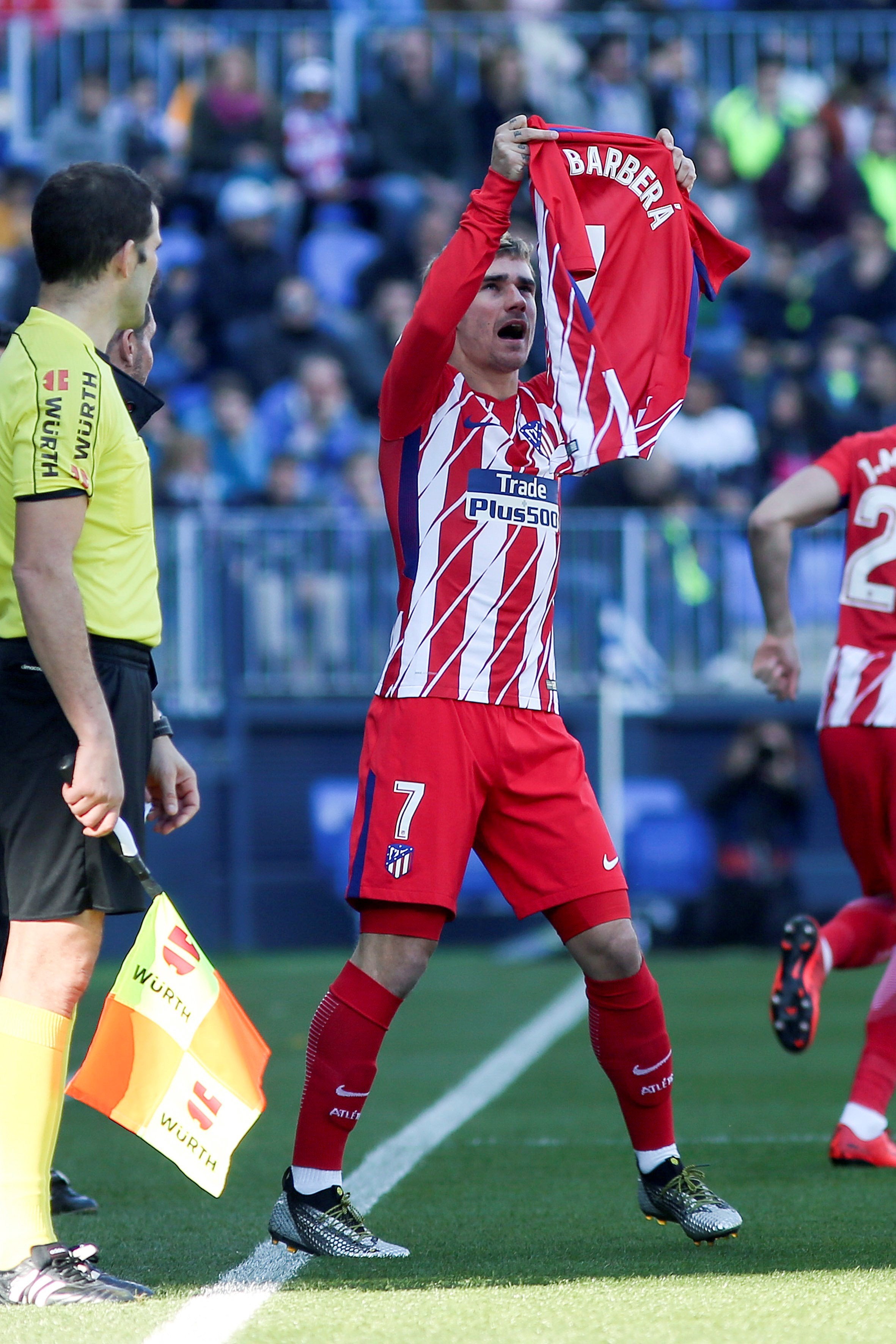 El bonito gesto de Antoine Griezmann con el joven jugador del Alzira que perdió la vida El bonito gesto de Antoine Griezmann con el joven jugador del Alzira que perdió la vida