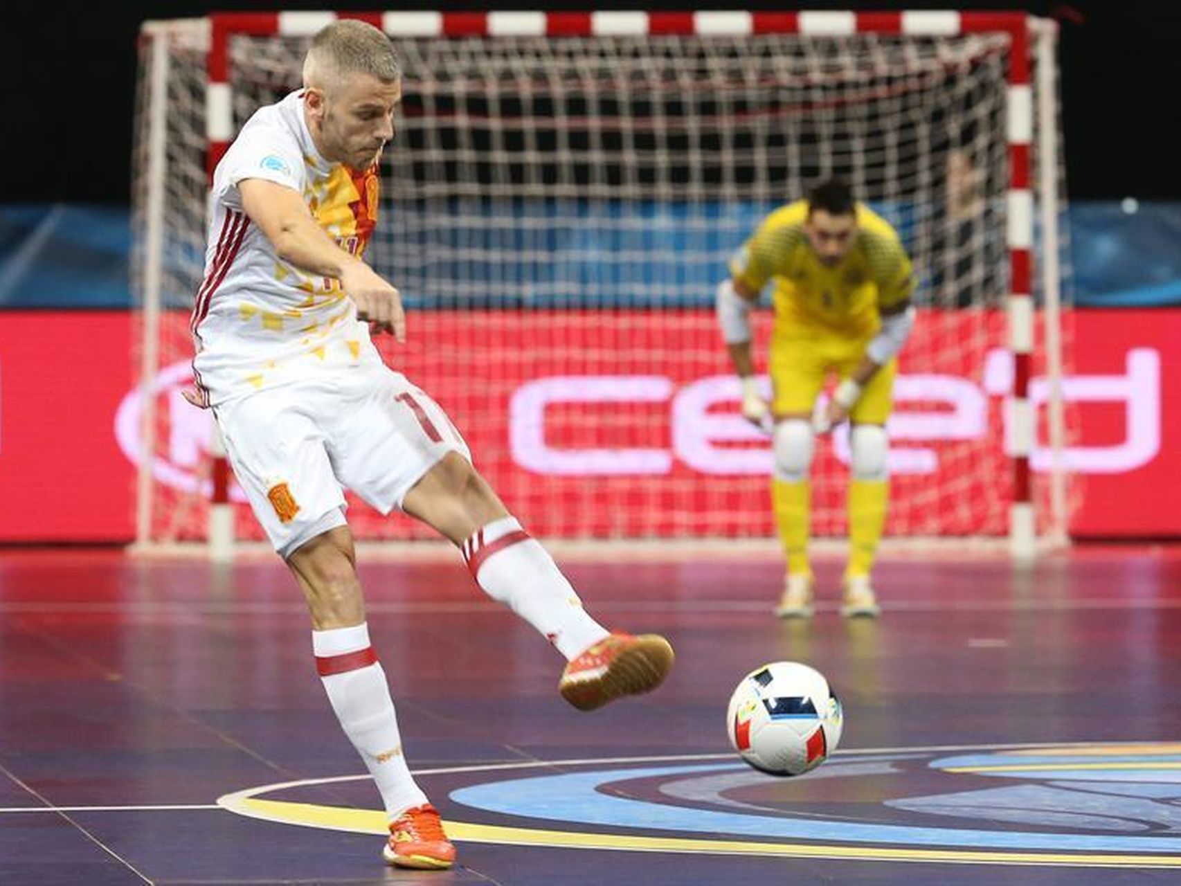 Miguelín: "Nos hemos enfrentado muchas veces a Portugal y siempre hemos ganado; mañana tiene que ser igual" Miguelín: "Nos hemos enfrentado muchas veces a Portugal y siempre hemos ganado; mañana tiene que ser igual"