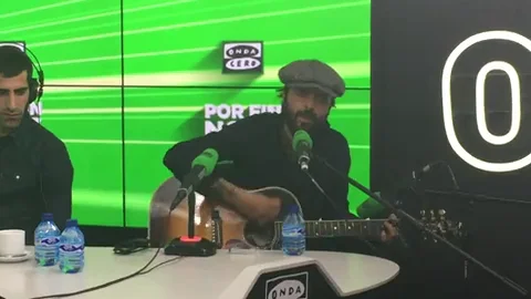 Sidecars canta en directo 'Tu mejor pesadilla' en 'Por fin no es lunes' Sidecars canta en directo 'Tu mejor pesadilla' en 'Por fin no es lunes'