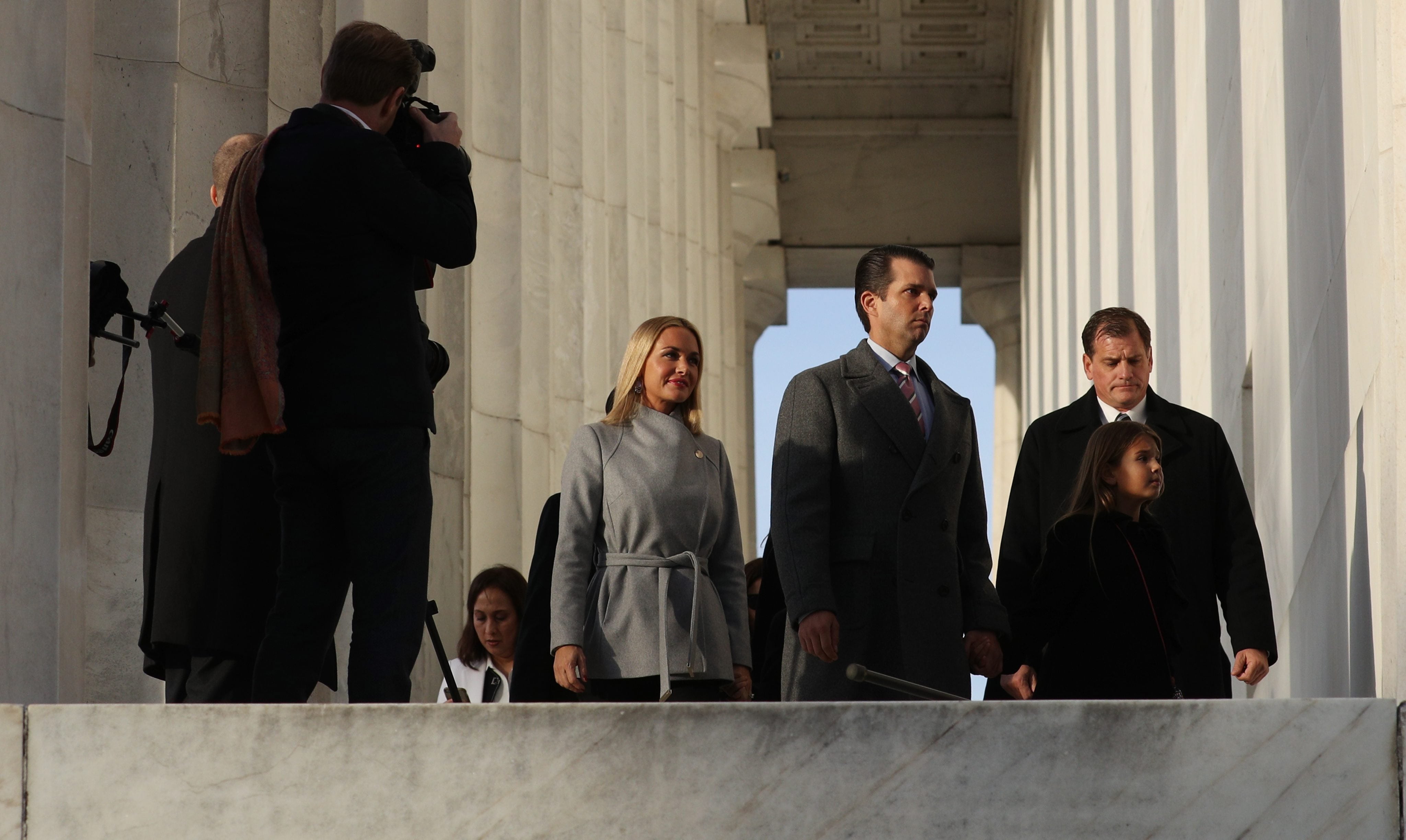 Hospitalizan a la nuera de Trump tras abrir una carta con polvo blanco Hospitalizan a la nuera de Trump tras abrir una carta con polvo blanco