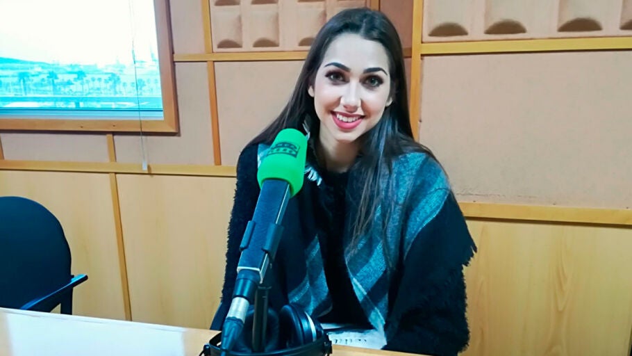 La reina del Carnaval, Ana Su&aacute;rez, durante una entrevista en Onda Cero