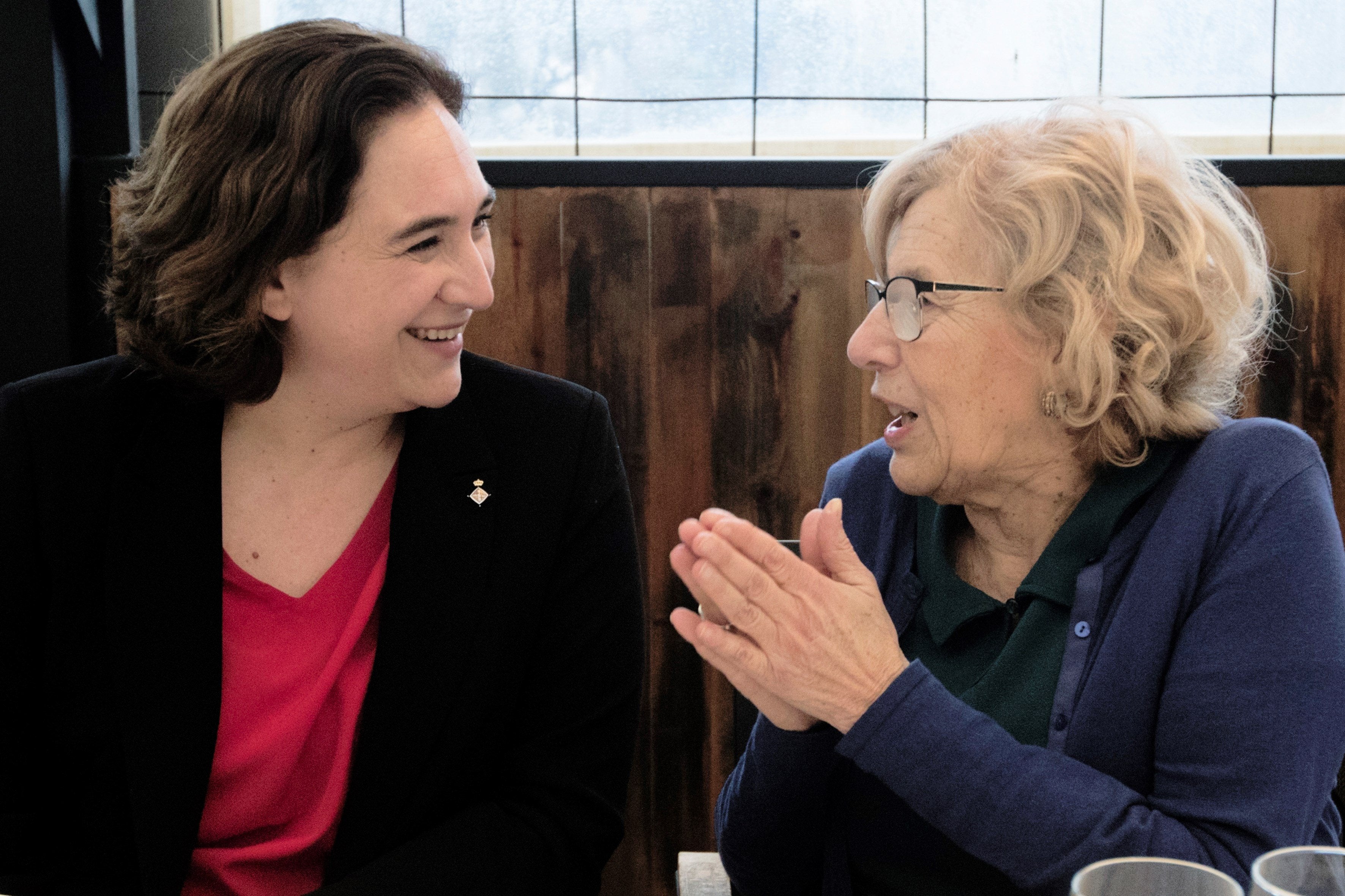 Carmena, Colau y otros ediles abordan en Roma la crisis migratoria en Mediterráneo Carmena, Colau y otros ediles abordan en Roma la crisis migratoria en Mediterráneo