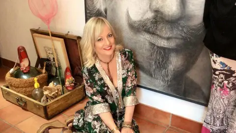 Cristina Birlanga colabora en Onda Cero Elche con su sección 'Un tropiezo en la Red Carpet'. OPINIÓN | UN TROPIEZO EN LA RED CARPET