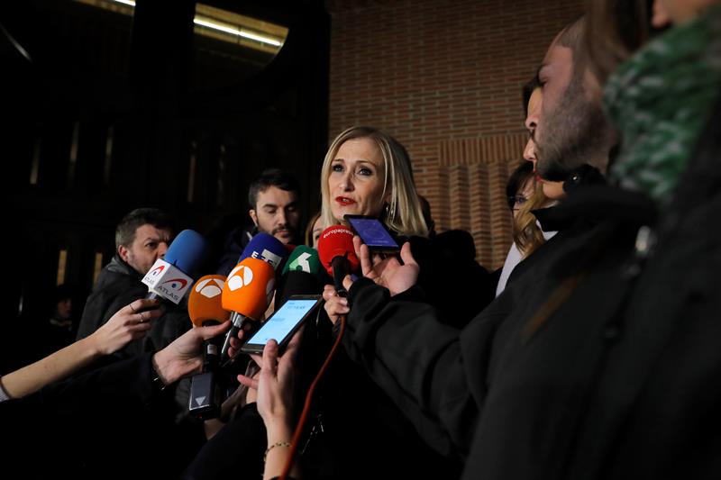 Cifuentes presenta la querella criminal contra Granados por injurias, calumnias y un delito contra la integridad moral Cifuentes presenta la querella criminal contra Granados por injurias, calumnias y un delito contra la integridad moral