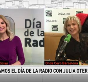 Julia Otero: “Muchos oyentes nos escuchan desde cualquier parte del planeta a través de internet” Julia Otero: “Muchos oyentes nos escuchan desde cualquier parte del planeta a través de internet”