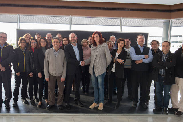DIRECCIÓN Y TRABAJADORES FIRMAN EL CONVENIO DE OPEL DIRECCIÓN Y TRABAJADORES FIRMAN EL CONVENIO DE OPEL