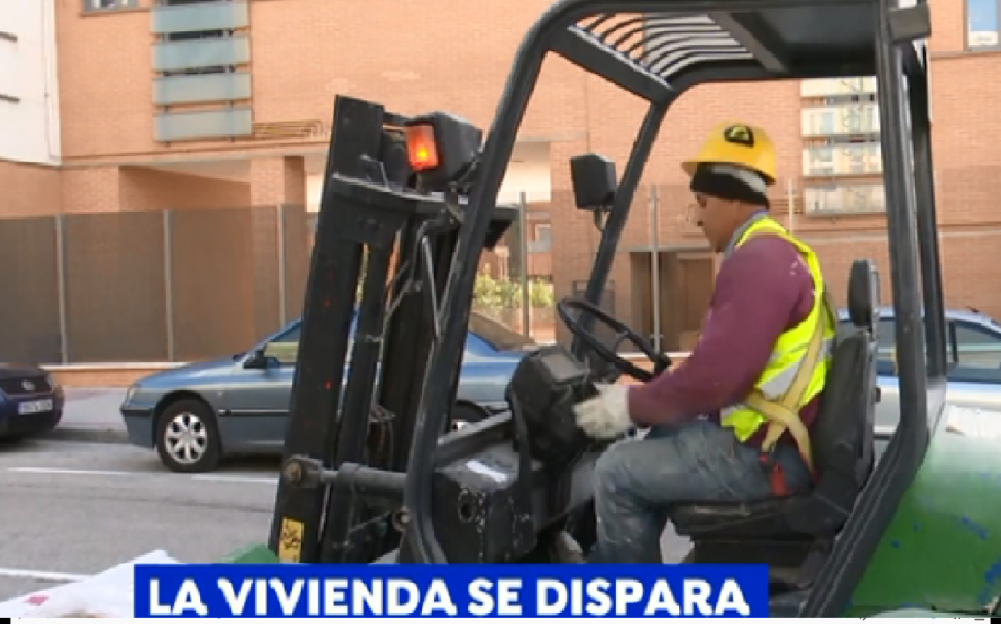 El sector de la construcción estima que son necesarias 8.000 o 9.000 personas para paliar la falta de mano de obra en Extremadura El sector de la construcción estima que son necesarias 8.000 o 9.000 personas para paliar la falta de mano de obra en Extremadura