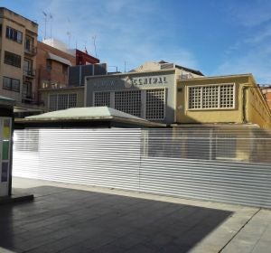 Zona acotada para las excavaciones arqueológicas en la Plaza de las Flores Zona acotada para las excavaciones arqueológicas en la Plaza de las Flores