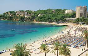 Calvià seleccionará a los candidatos para cubrir 50 empleos de restauración en Magaluf Calvià seleccionará a los candidatos para cubrir 50 empleos de restauración en Magaluf