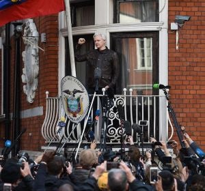Julian Assange en la embajada de Ecuador en Londres Julian Assange en la embajada de Ecuador en Londres