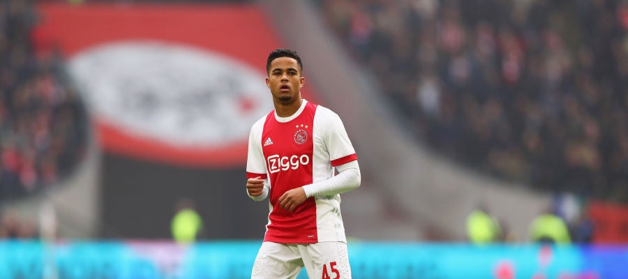 Justin Kluivert, durante un partido con el Ajax Justin Kluivert, durante un partido con el Ajax