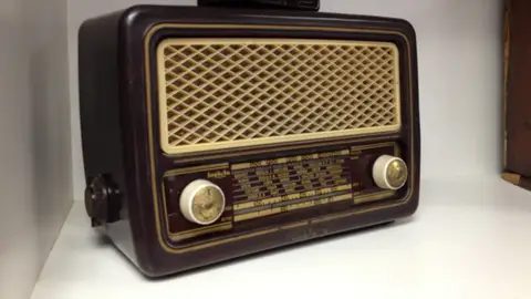 Radio antigua Colección Onda Cero Alcalá