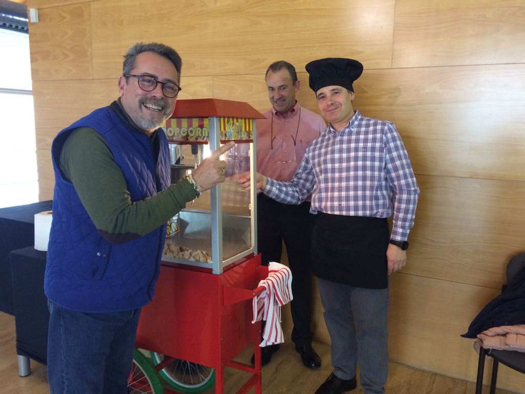 Hoy hemos realizado nuestro programa desde el CC La Lonja de Orihuela, donde ha comenzado el XI Salón del libro infantil y juvenil Ciudad de Orihuela. Hoy hemos realizado nuestro programa desde el CC La Lonja de Orihuela, donde ha comenzado el XI Salón del libro infantil y juvenil Ciudad de Orihuela.