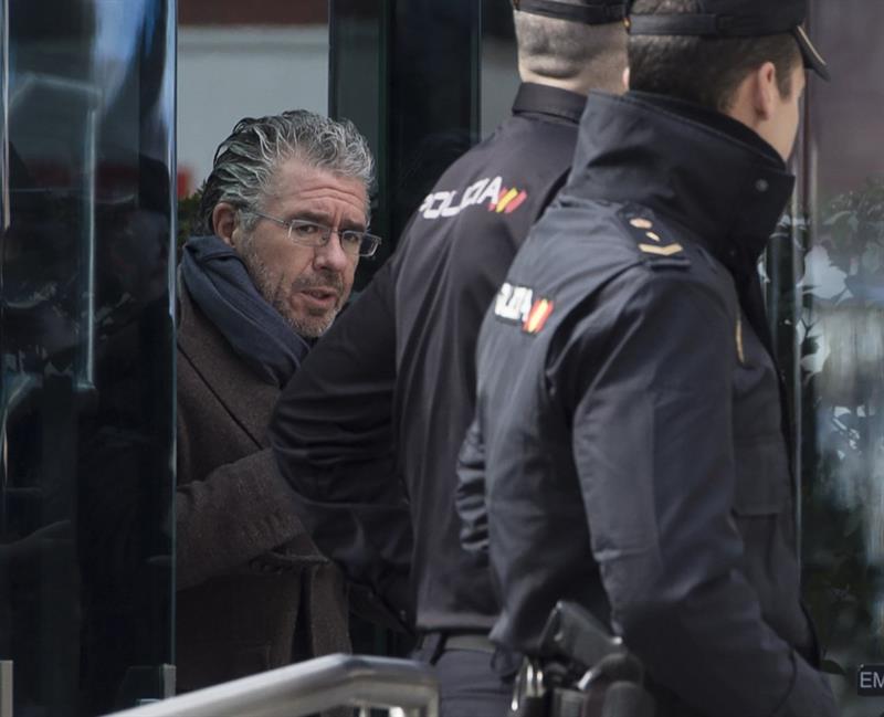 El juez reafirma su negativa a Granados a imputar a Aguirre y Cifuentes El juez reafirma su negativa a Granados a imputar a Aguirre y Cifuentes